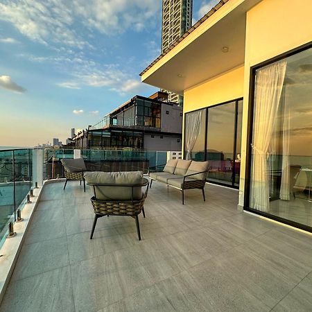 Stunning Beachfront View Luxurious Apartment 40 Jomtien Beach Extérieur photo