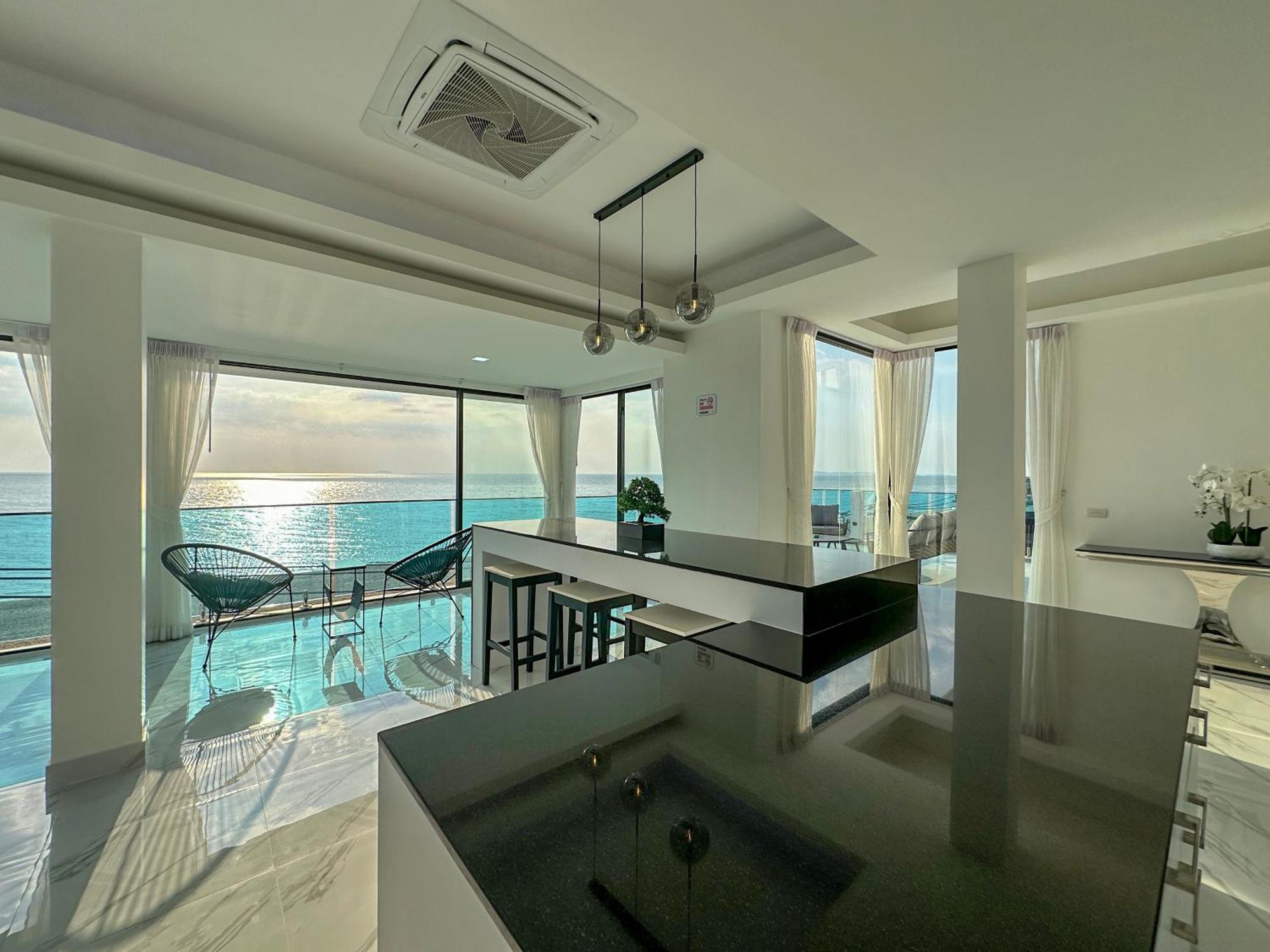 Stunning Beachfront View Luxurious Apartment 40 Jomtien Beach Extérieur photo