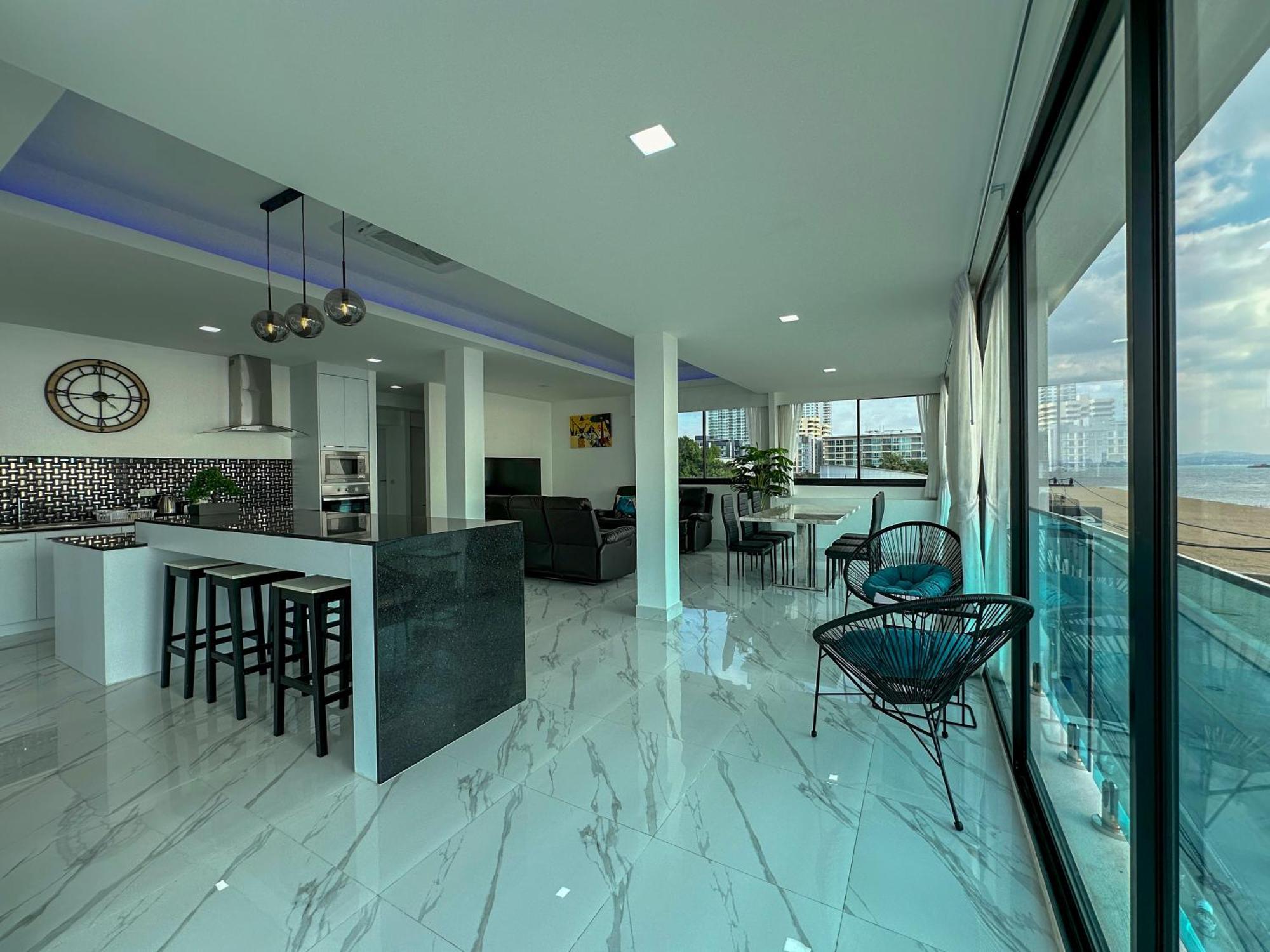 Stunning Beachfront View Luxurious Apartment 40 Jomtien Beach Extérieur photo