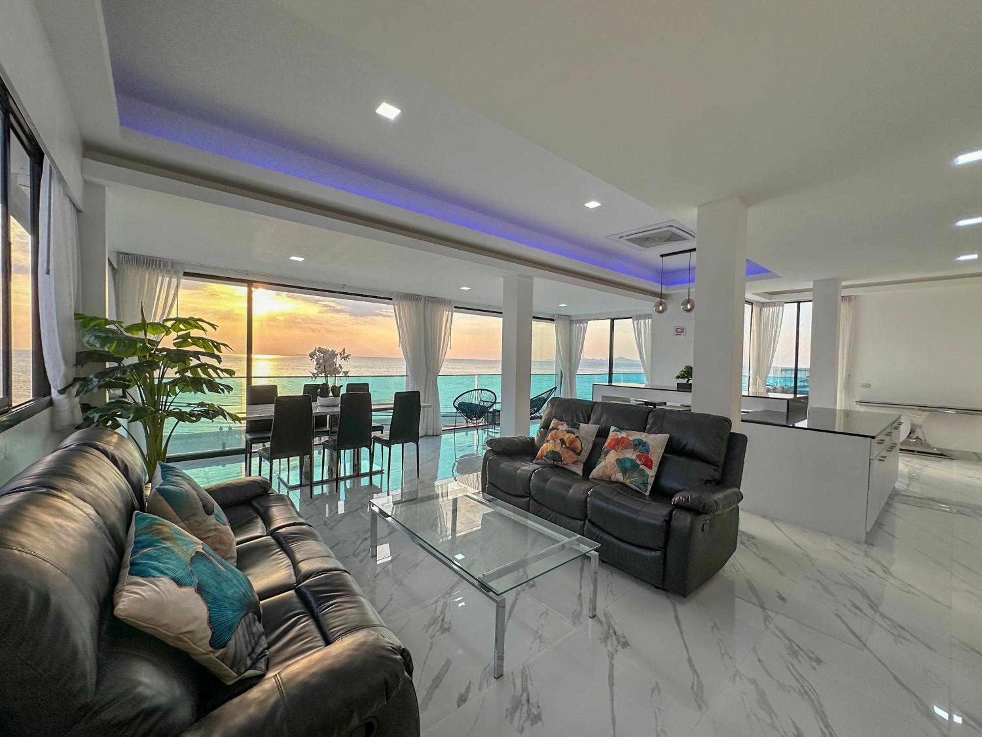 Stunning Beachfront View Luxurious Apartment 40 Jomtien Beach Extérieur photo