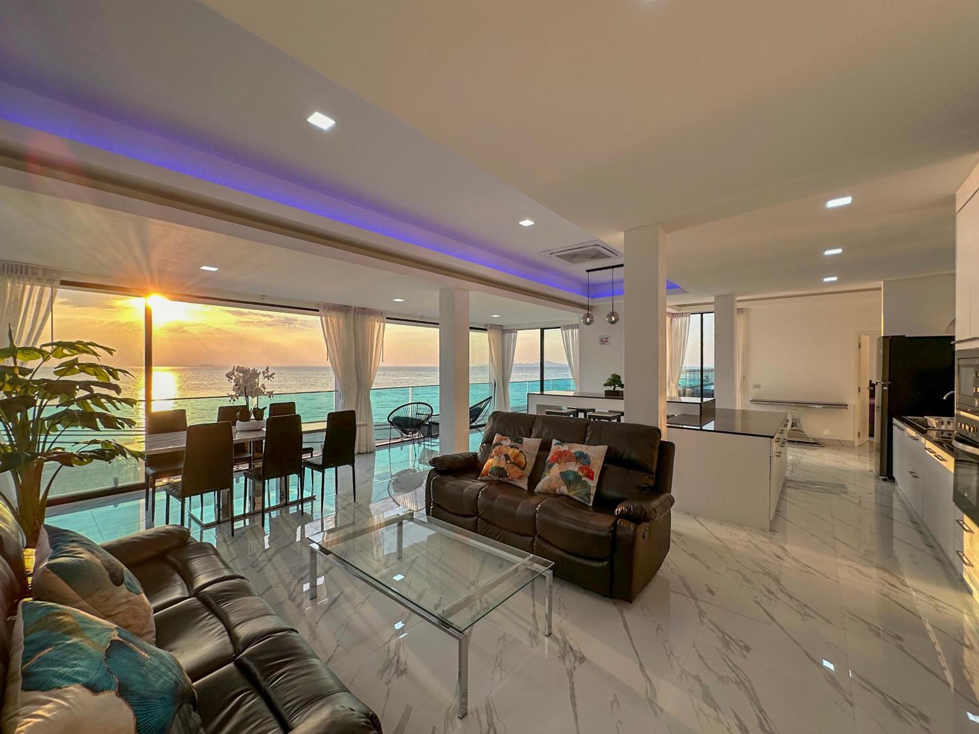 Stunning Beachfront View Luxurious Apartment 40 Jomtien Beach Extérieur photo